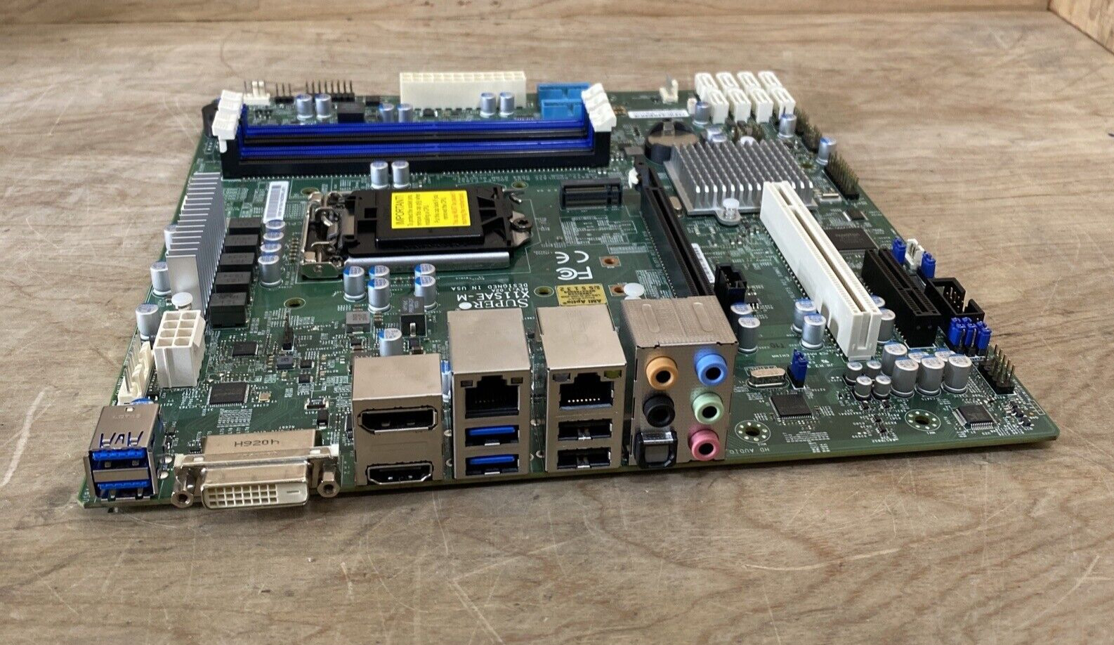 Supermicro X11SAE-M Intel C236 LGA 1151 Micro-ATX Server Motherboard