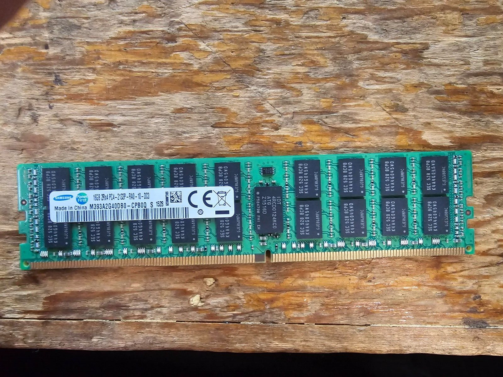 Samsung 16BG 2Rx4 PC4 (DDR4) 2133P-RA0-10-DC0 M393A2G40DB0-CPB0Q S 1528