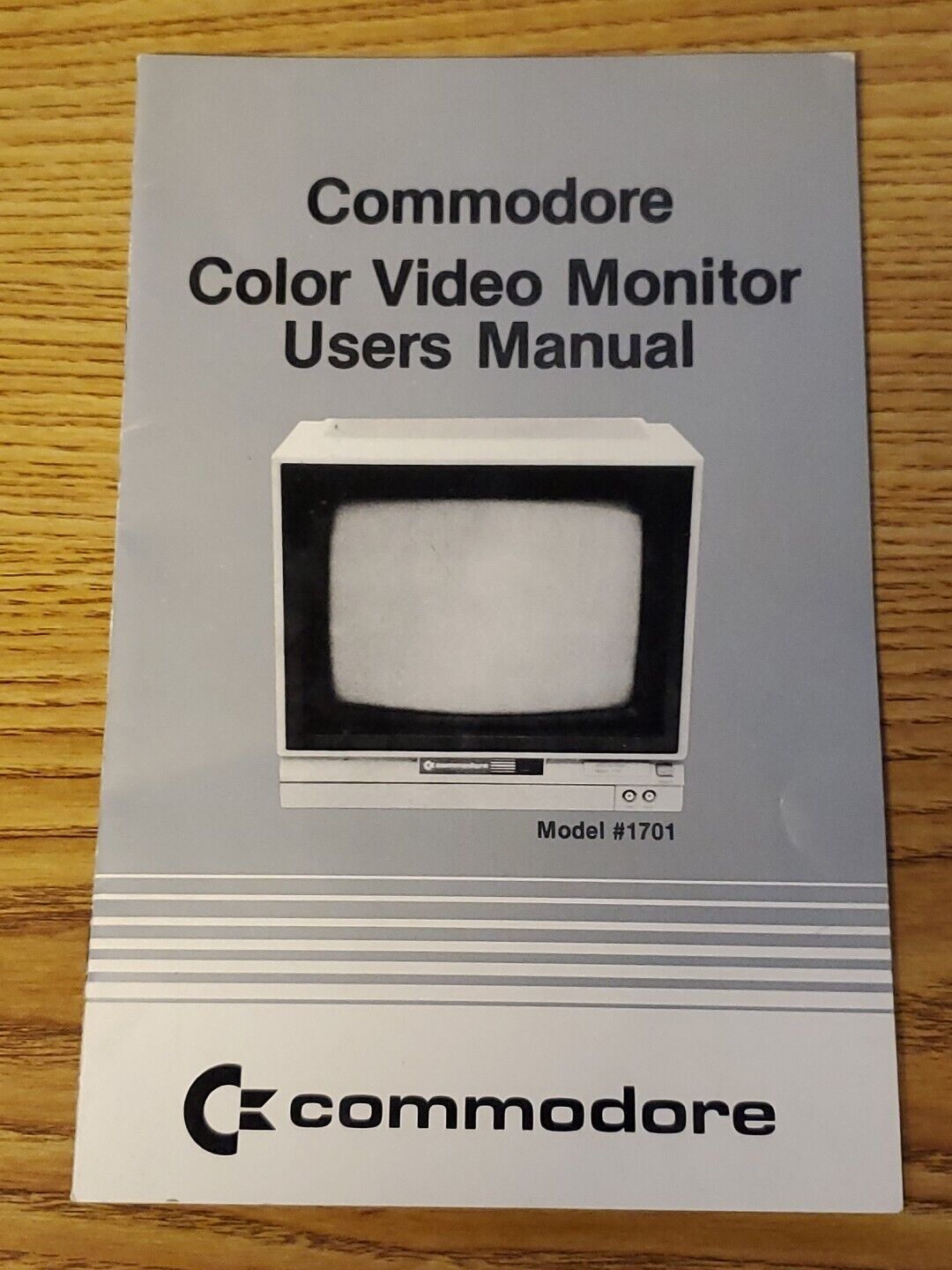 Commodore 64 Vintage Computer 1701 Color Video Monitor User's Manual