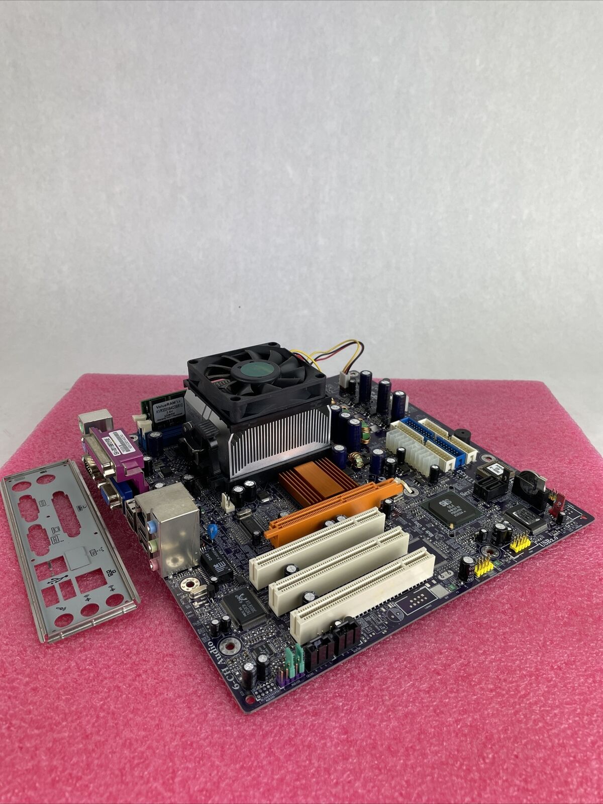 ECS 760GX-M Motherboard AMD Sempron 2600+ 1.6GHz 512MB RAM w/Shield