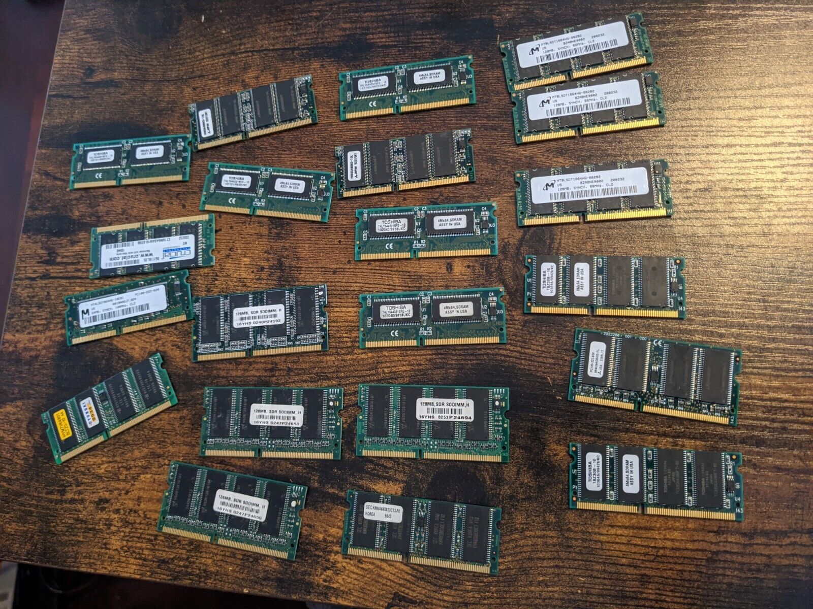 Lot of 21 Various DIMM Laptop Memory / Ram SD SO - 128MB 64MB