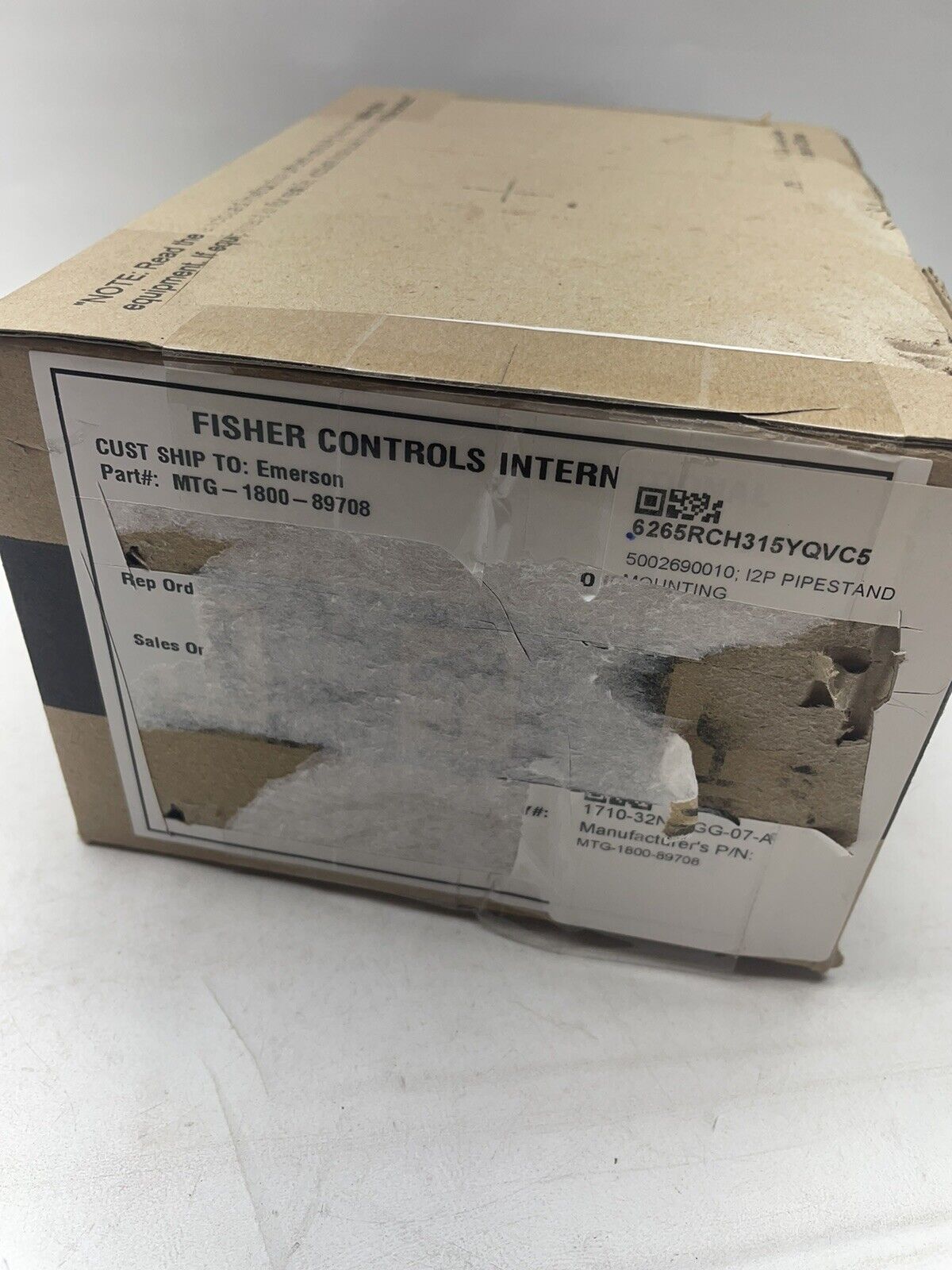 NEW FISHER MTG-1800-89708 MOUNTING KIT \\ IN THE ORIGINAL BOX PACKAGING