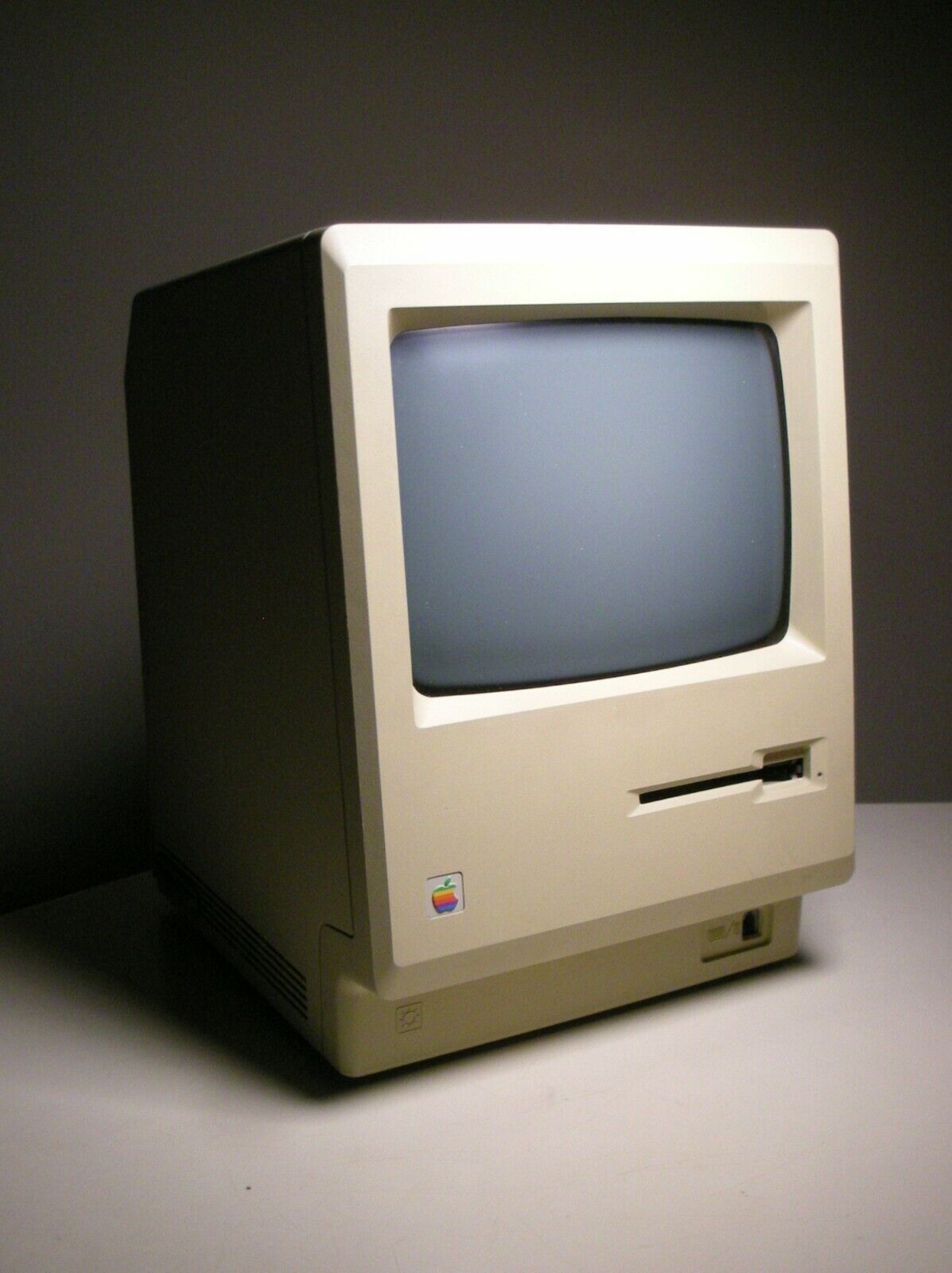 Vintage 1980s Apple Mac 512K Computer Steve Jobs Signatures Embossed Case