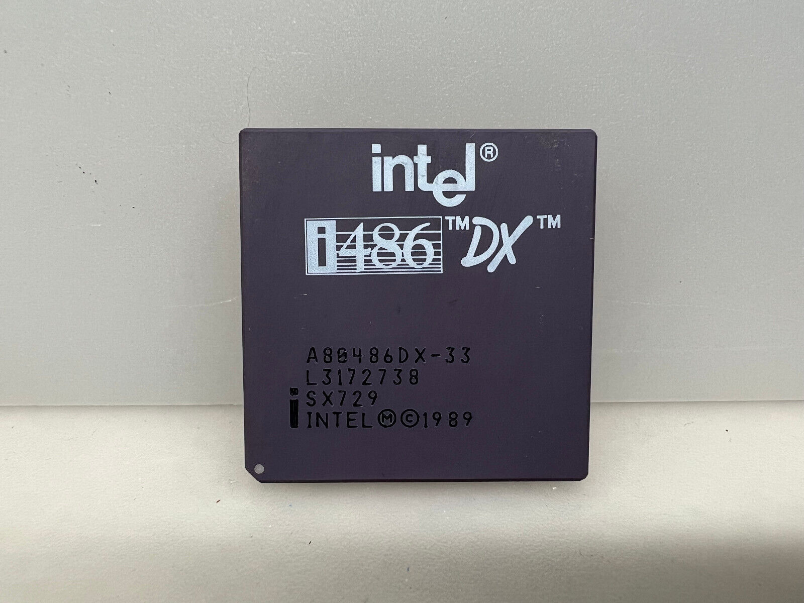 Intel i486DX 33 CPU 
