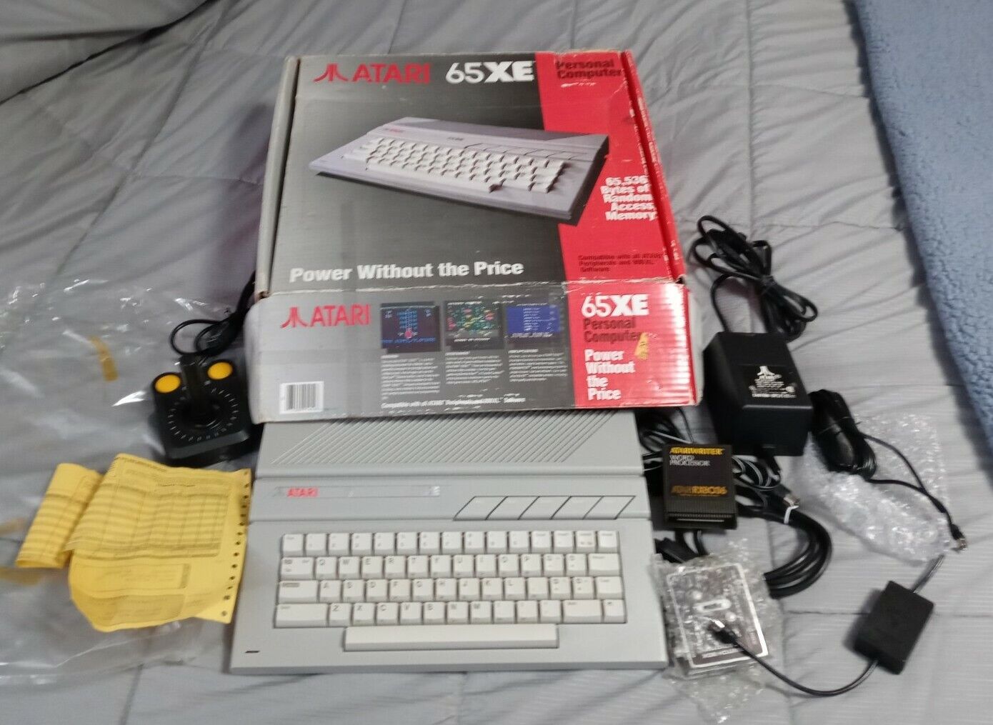 Vintage 1987 Atari 65XE Computer & Accessories w/ Box Nice