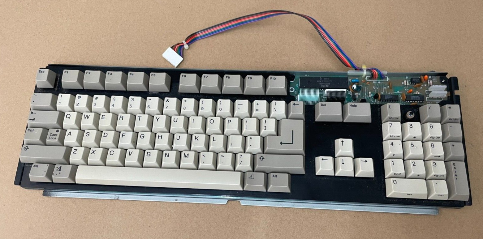 Amiga 500 Keyboard (plastic key array only) original nice color Read Desc.