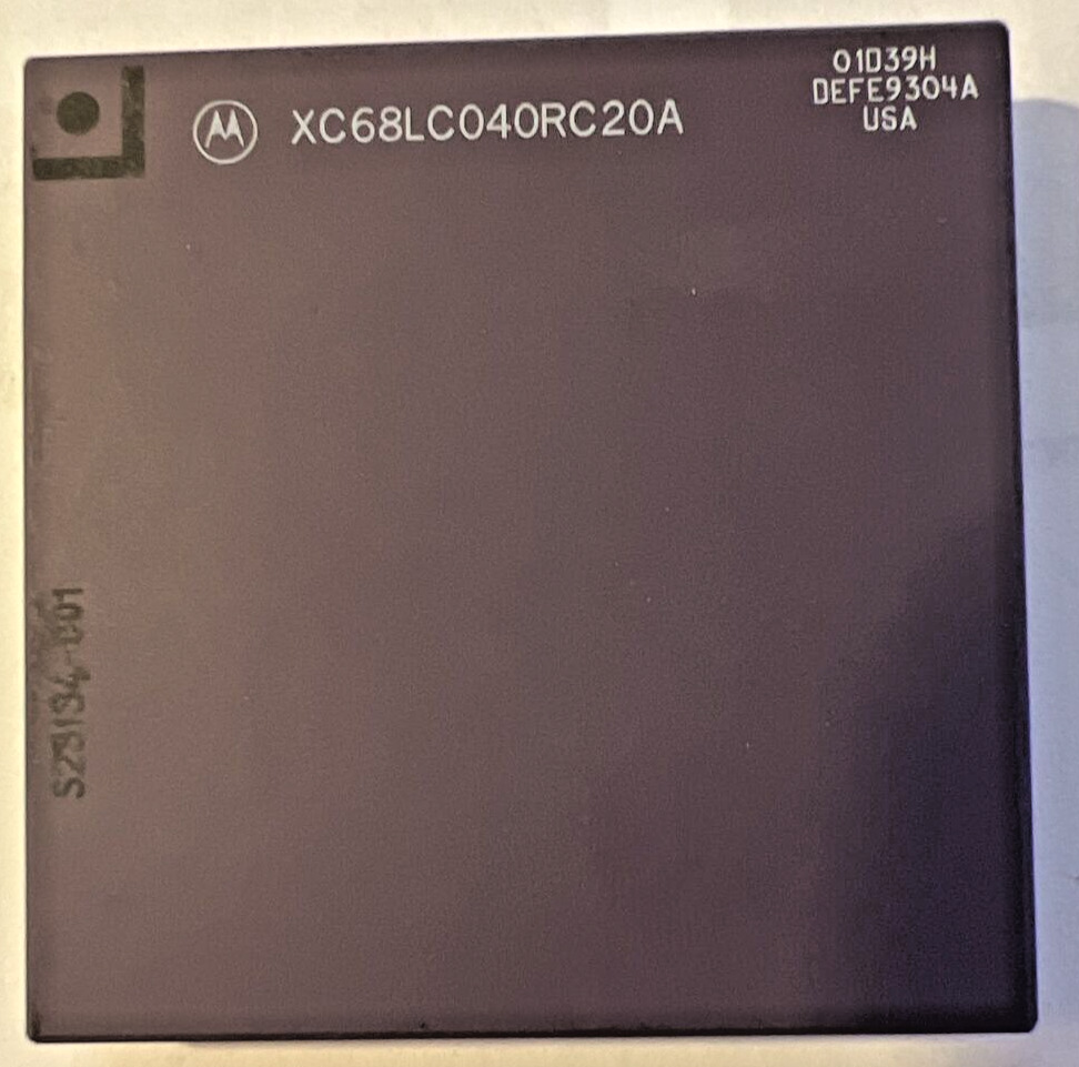 Motorola  20 MHz 179-pin Processor XC68LC040RC20A