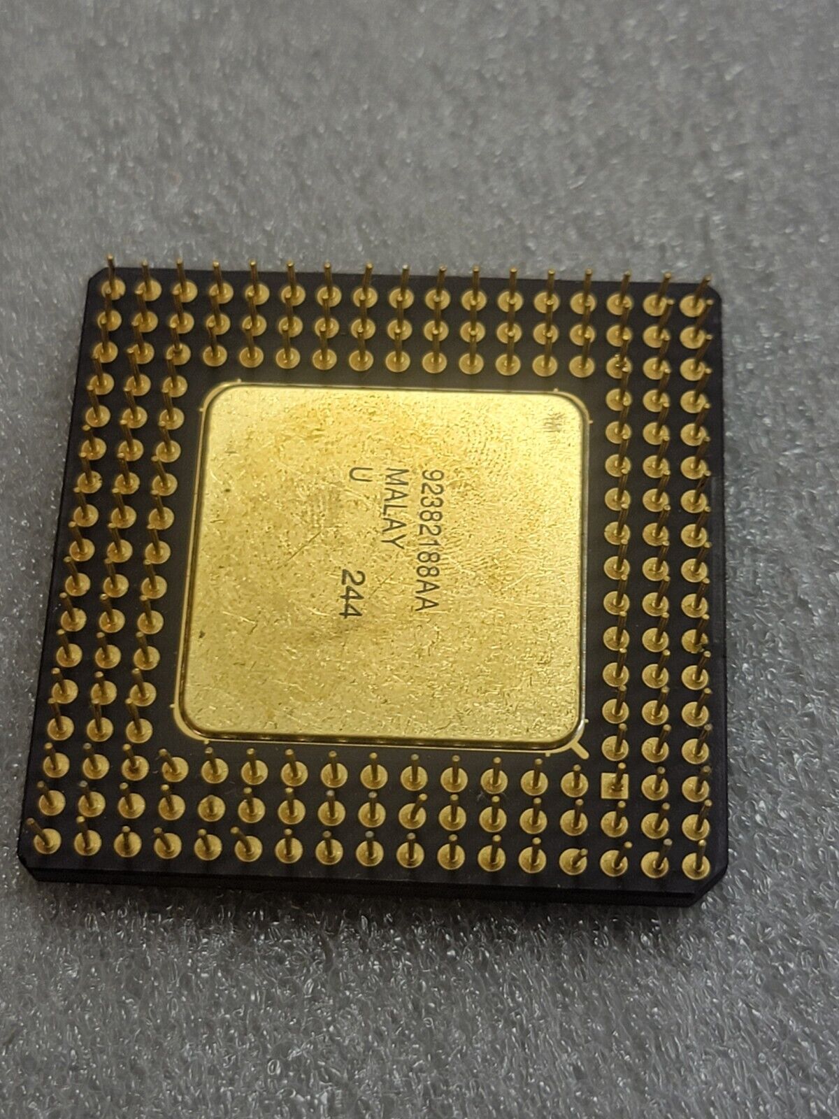 Vintage Intel 486 DX 33 MHz A80486DX-33 SX729 CPU