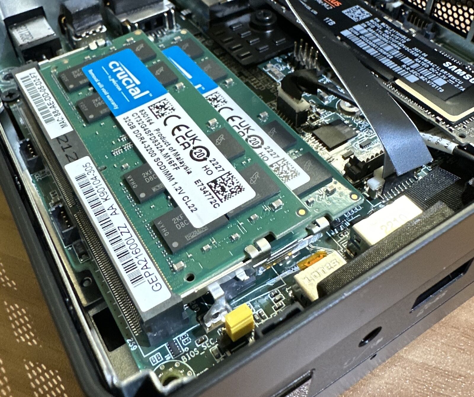Crucial 32GB (32GBx1) DDR4 3200 CL22 SODIMM 260-Pin - CT2K32G4SFD832A laptop