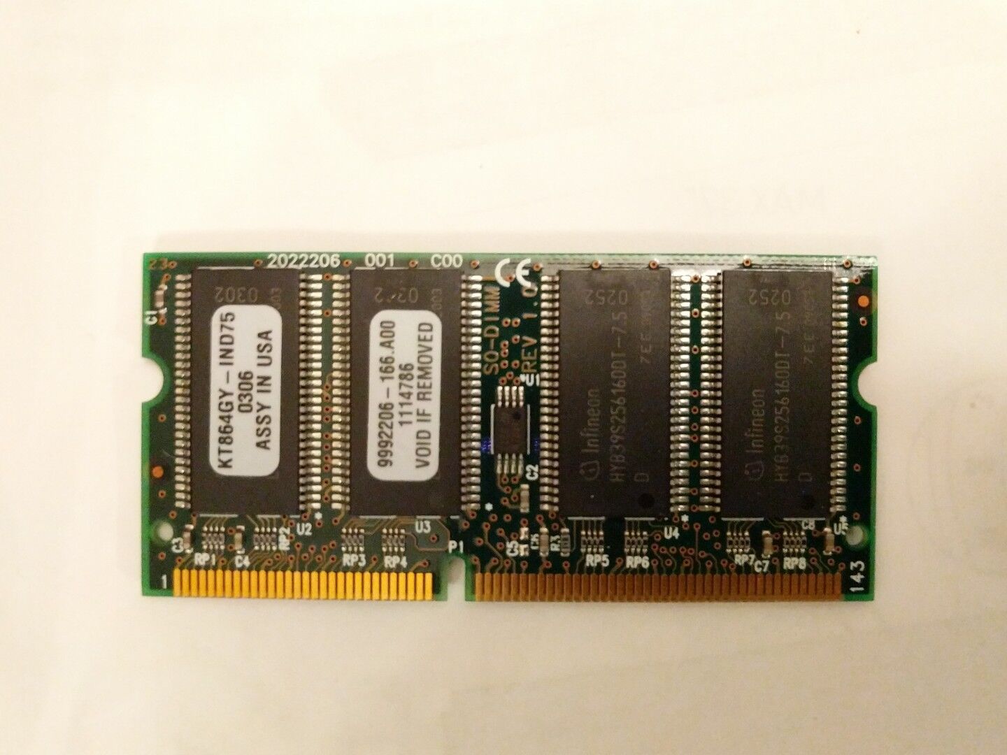 INFINEON KT864GY-IND75 256MB PC133 SO-DIMM SDRAM