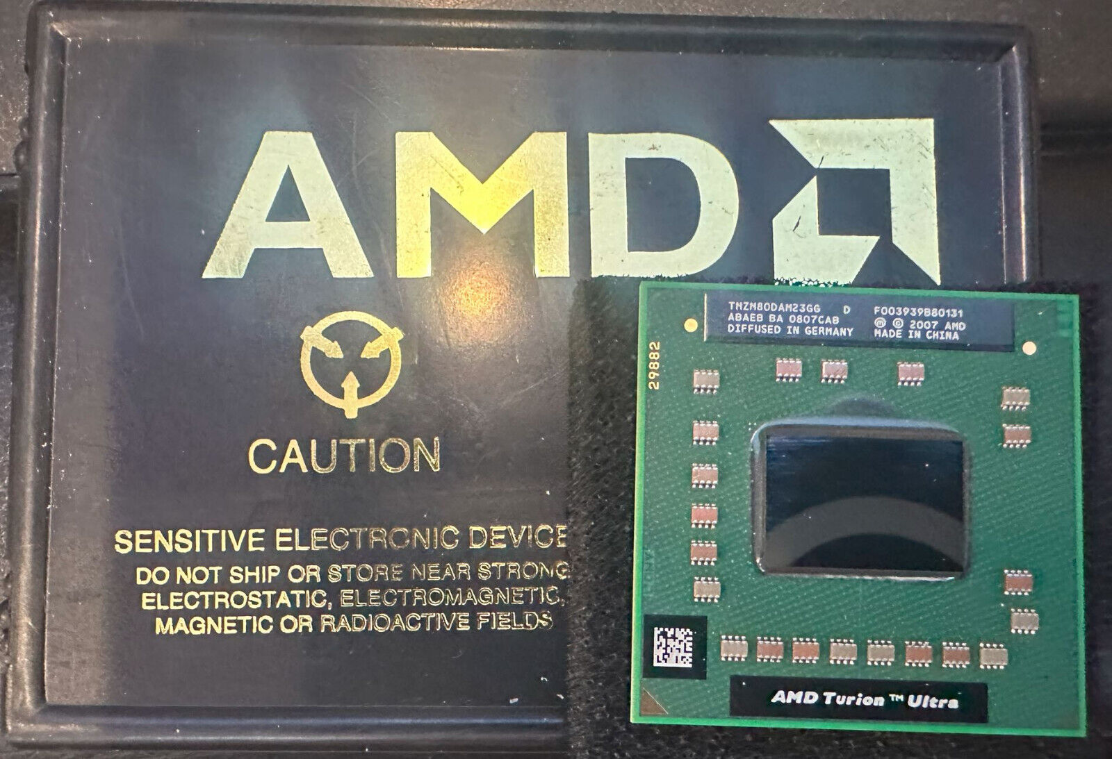AMD Turion TMZM80DAM23GG X2 Ultra ZM-80 Dual-Core 2.1GHz CPU Socket S1