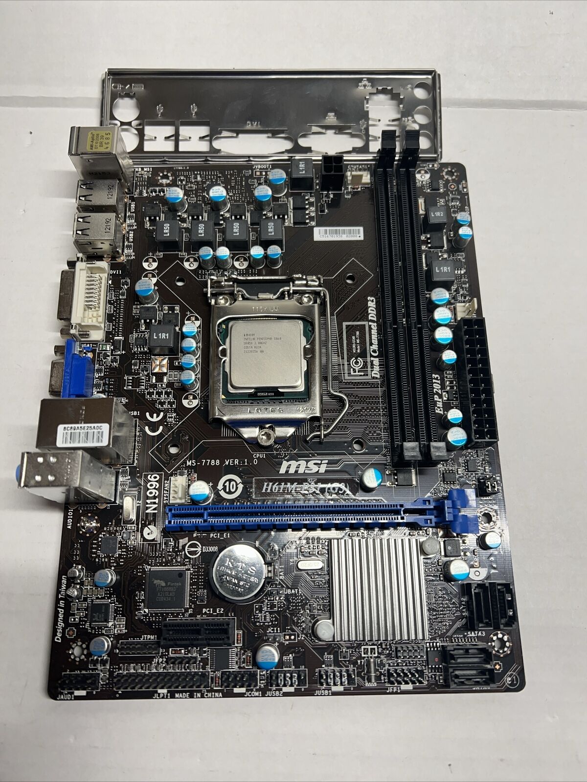 MSI H61M-P31 (G3)Desktop Motherboard With CPU G860 And I/O Shield