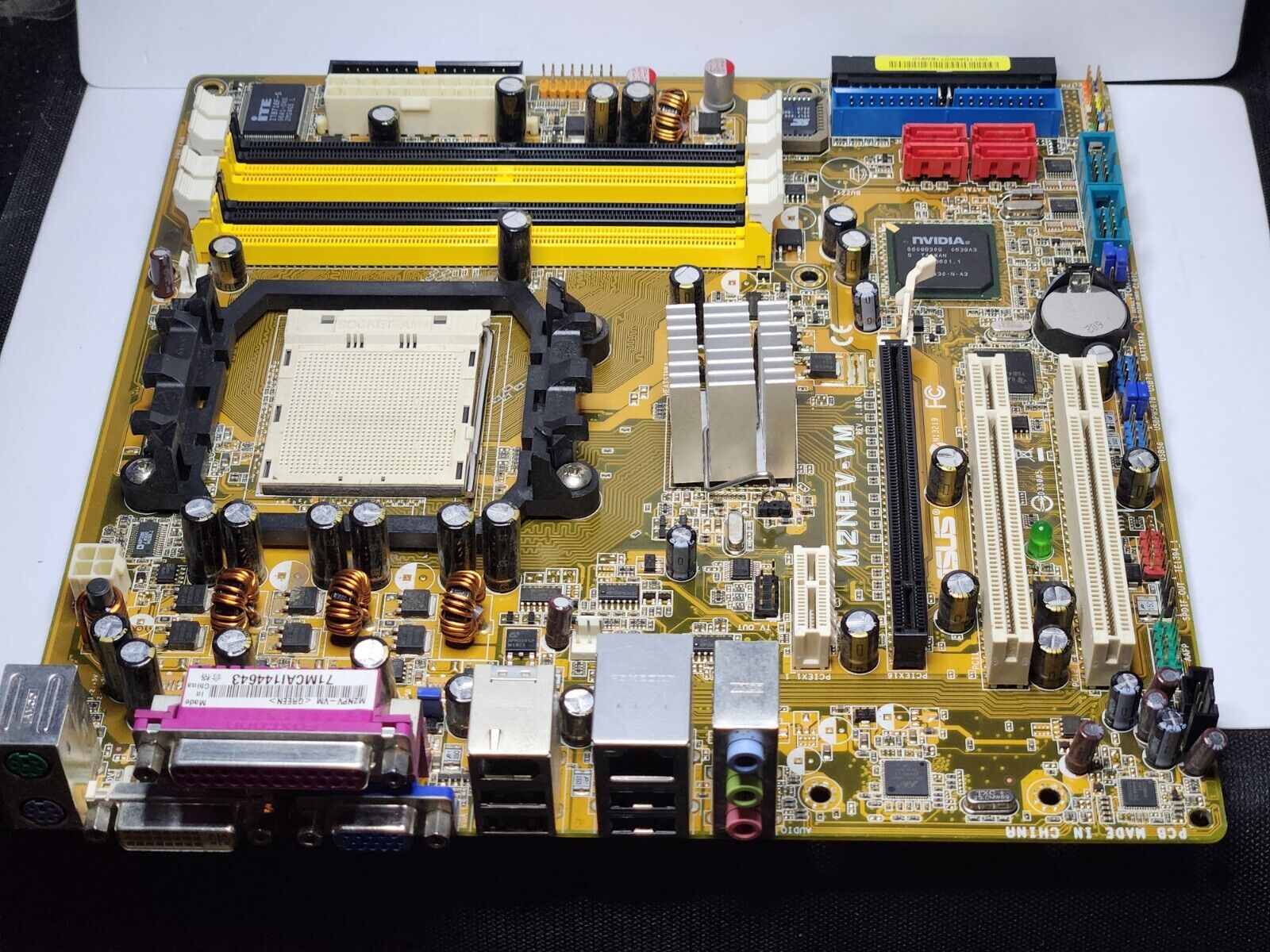 Asus M2NPV-VM Micro-ATX  Socket AM2 Motherboard W/AMD Athlon 64 X2/4 GB DDR2