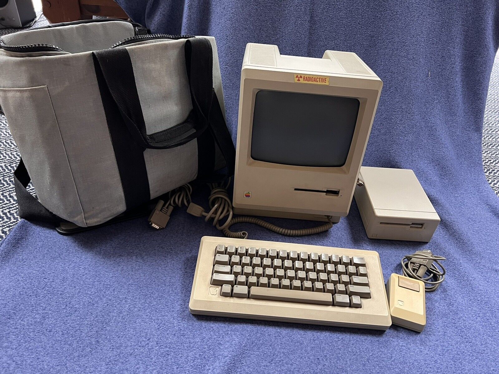 🍏Apple Macintosh Mac 128K M0001 Computer 1984 w/Keyboard, Mouse,Microphone &Bag