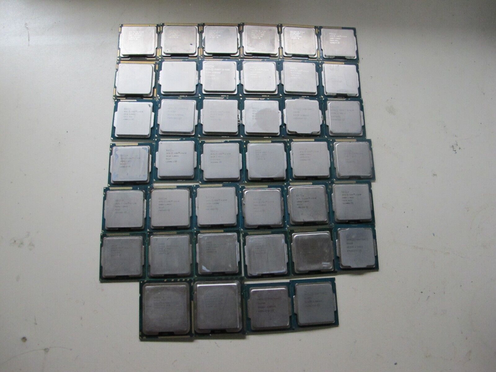 Lot of 40 Intel Core i3/5/i7/Pentium -1st to 6th gen- 2/4 CORE-D.top CPUS-
