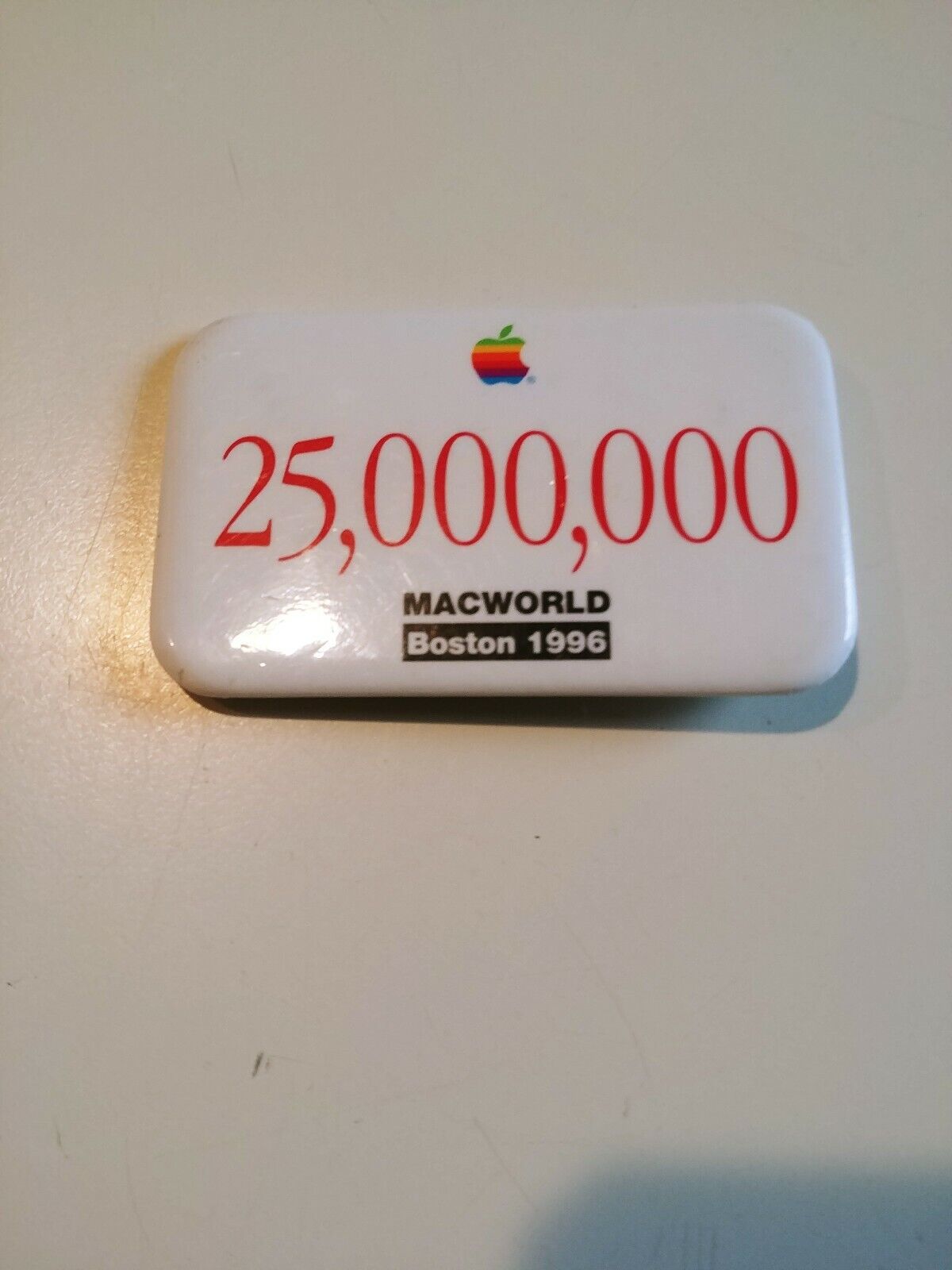 Vtg Apple Computer Pin Back 1996 MACWORLD BOSTON 25,000,000 Collectible Button