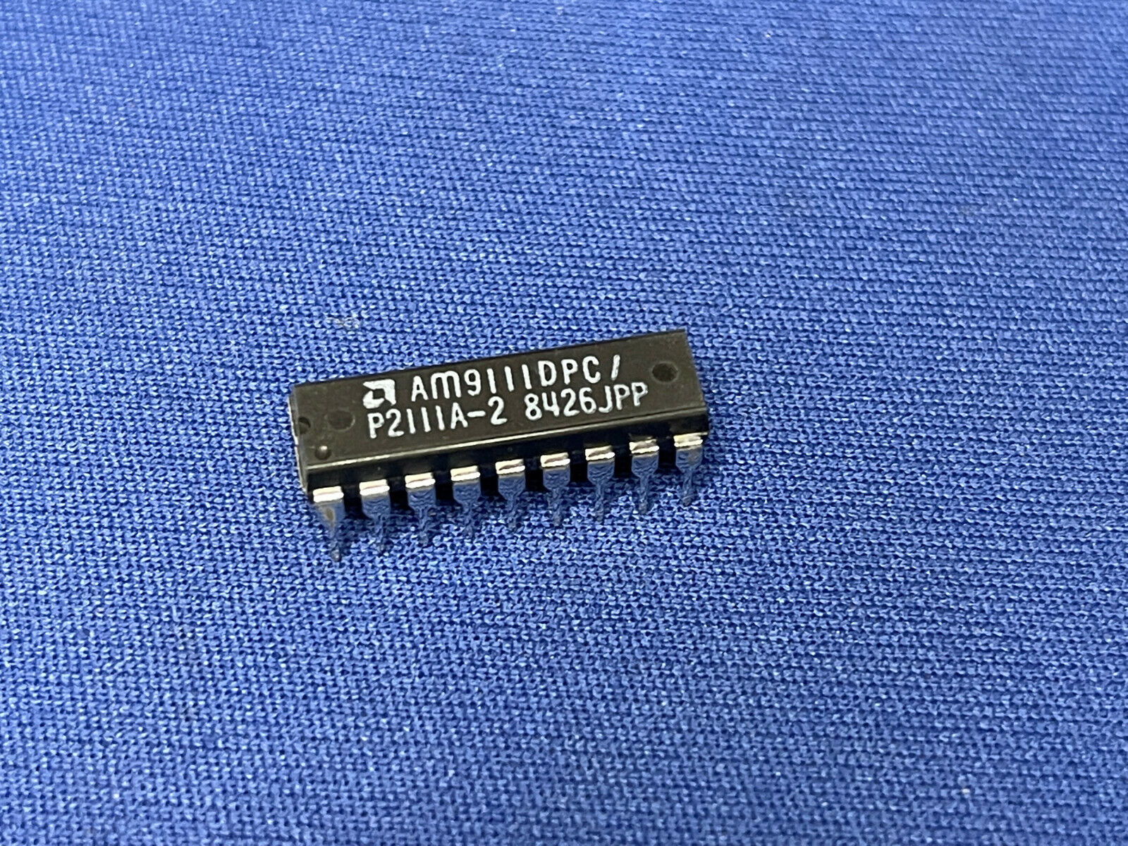 QTY-1 AM9111DPC P2111A-2 AMD AM9111 Vintage 1984 18-PIN NEW COLLECTIBLE RARE