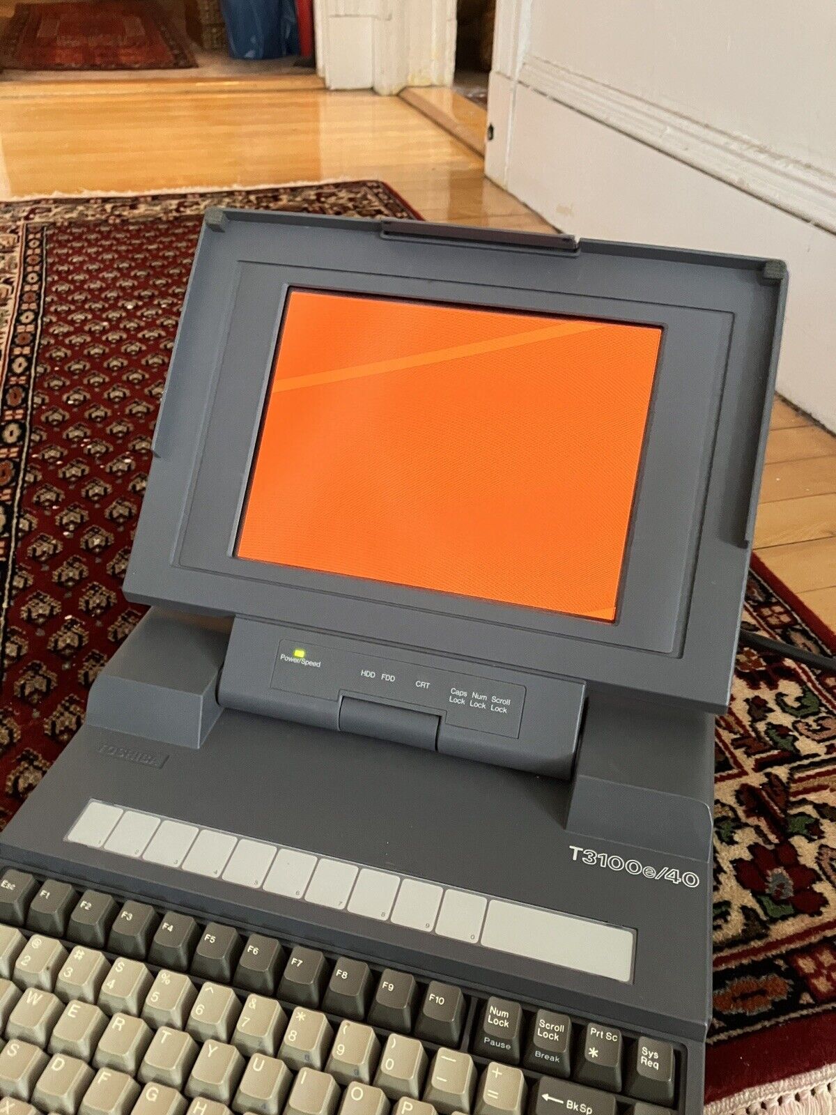 Vintage Toshiba T3100e/40 Laptop Computer WORKS Excellent Condition MS DOS