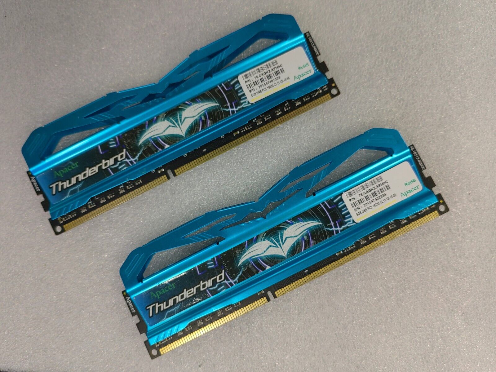 Apacer 16GB / 2 x 8GB DDR3 2400MHz Desktop RAM Thunderbird Dual-Channel XMP DIMM