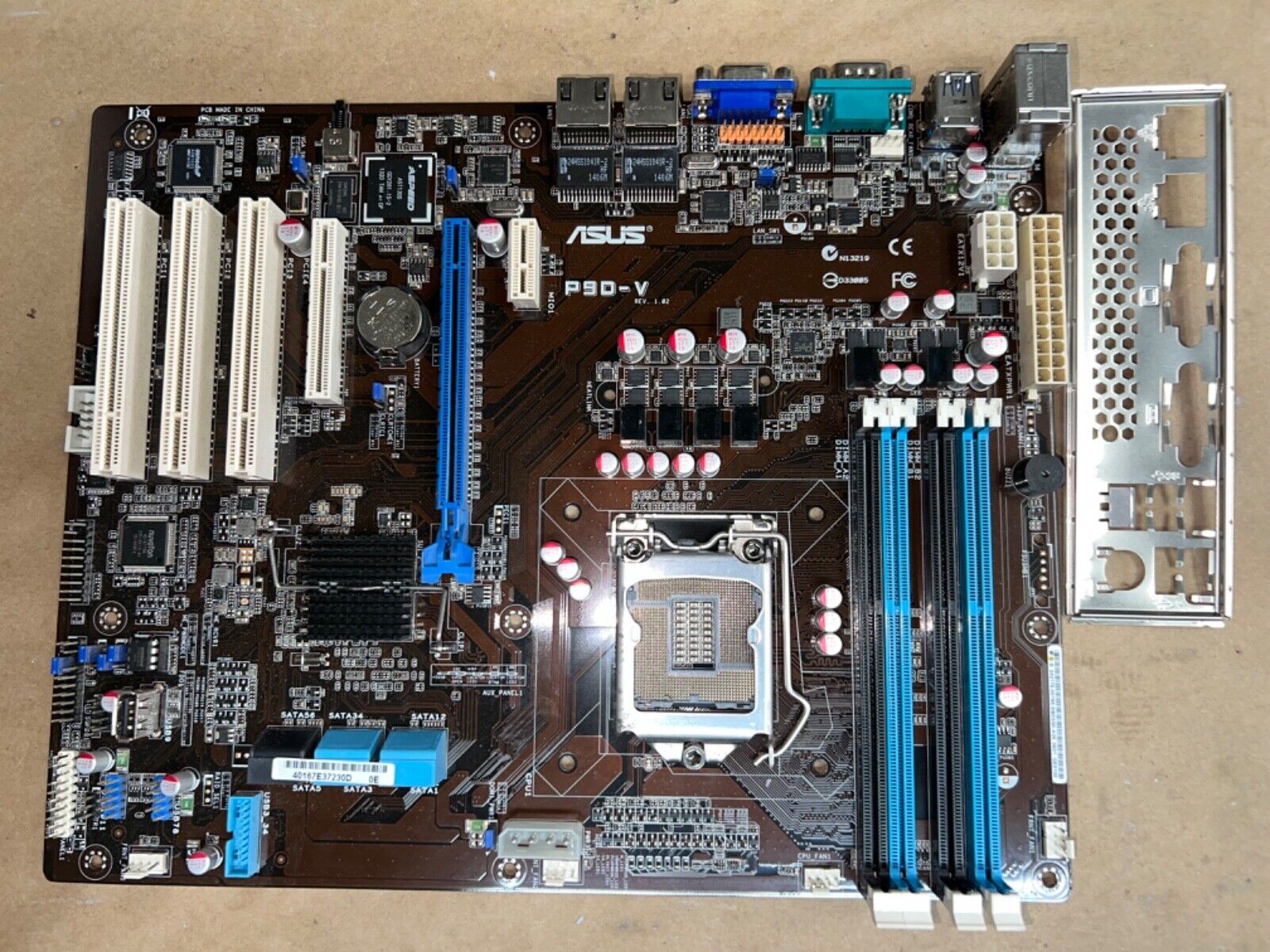ASUS P9D-V ATX Motherboard Intel Socket LGA1150 DDR3 w/Faceplate TESTED