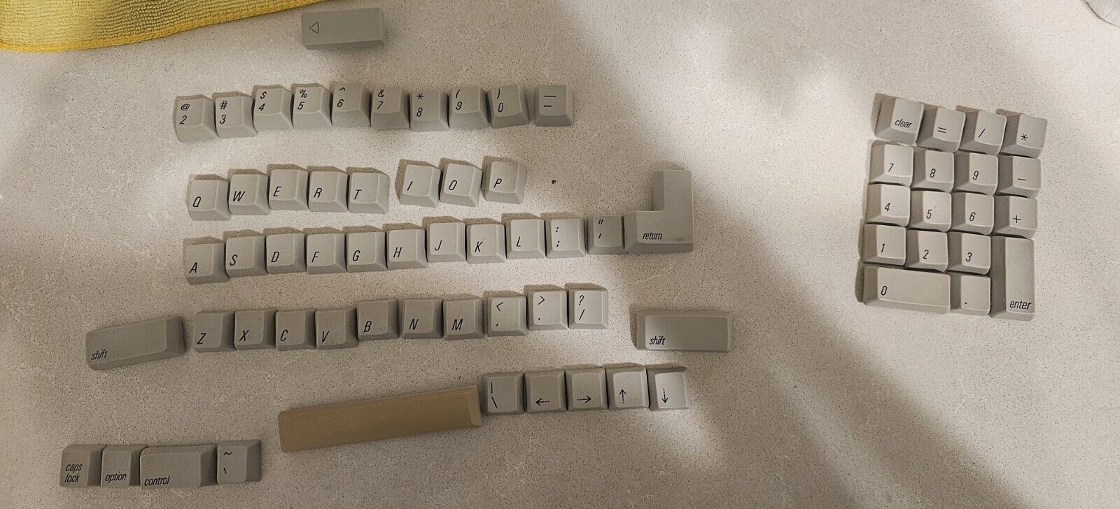 Apple Macintosh ASK M0116 Vintage Keyboard Alps Keycaps (INCOMPLETE)