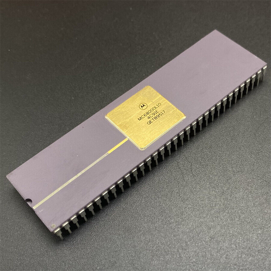 Motorola MC68000L10 Processor MC68000 32Bit CPU DIP64 10MHz CISC Microprocessor