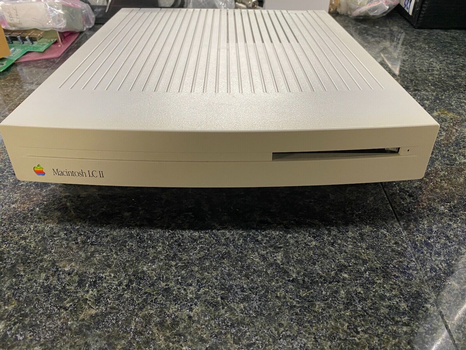  VINTAGE APPLE MACINTOSH LCII  CASE FOR PROJECTS 