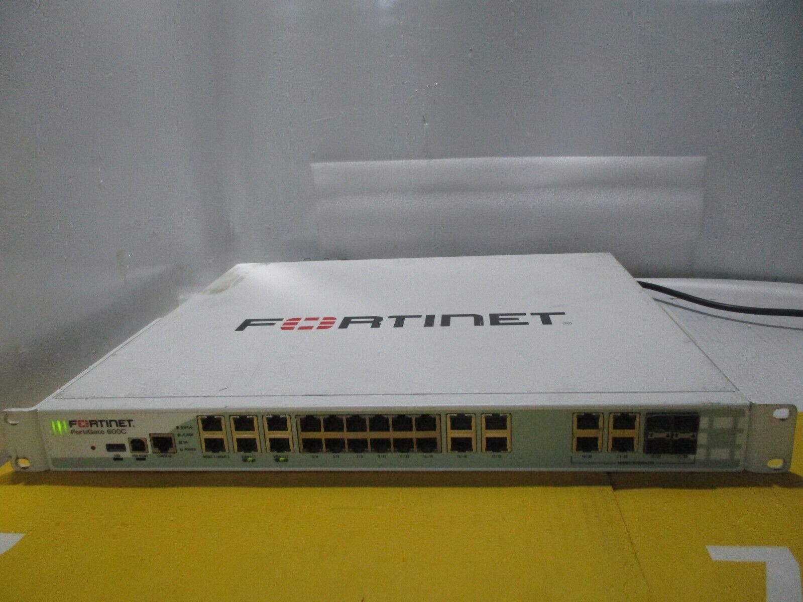 Fortinet FortiGate 600C FG-600C Network Security Firewall Appliance