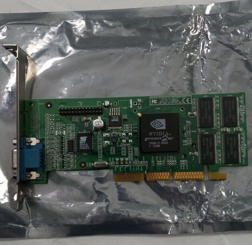 Nvidia GeForce 2 MX 200 Short Bracket AGP-VGA Card F34090 Video Card *Untested*