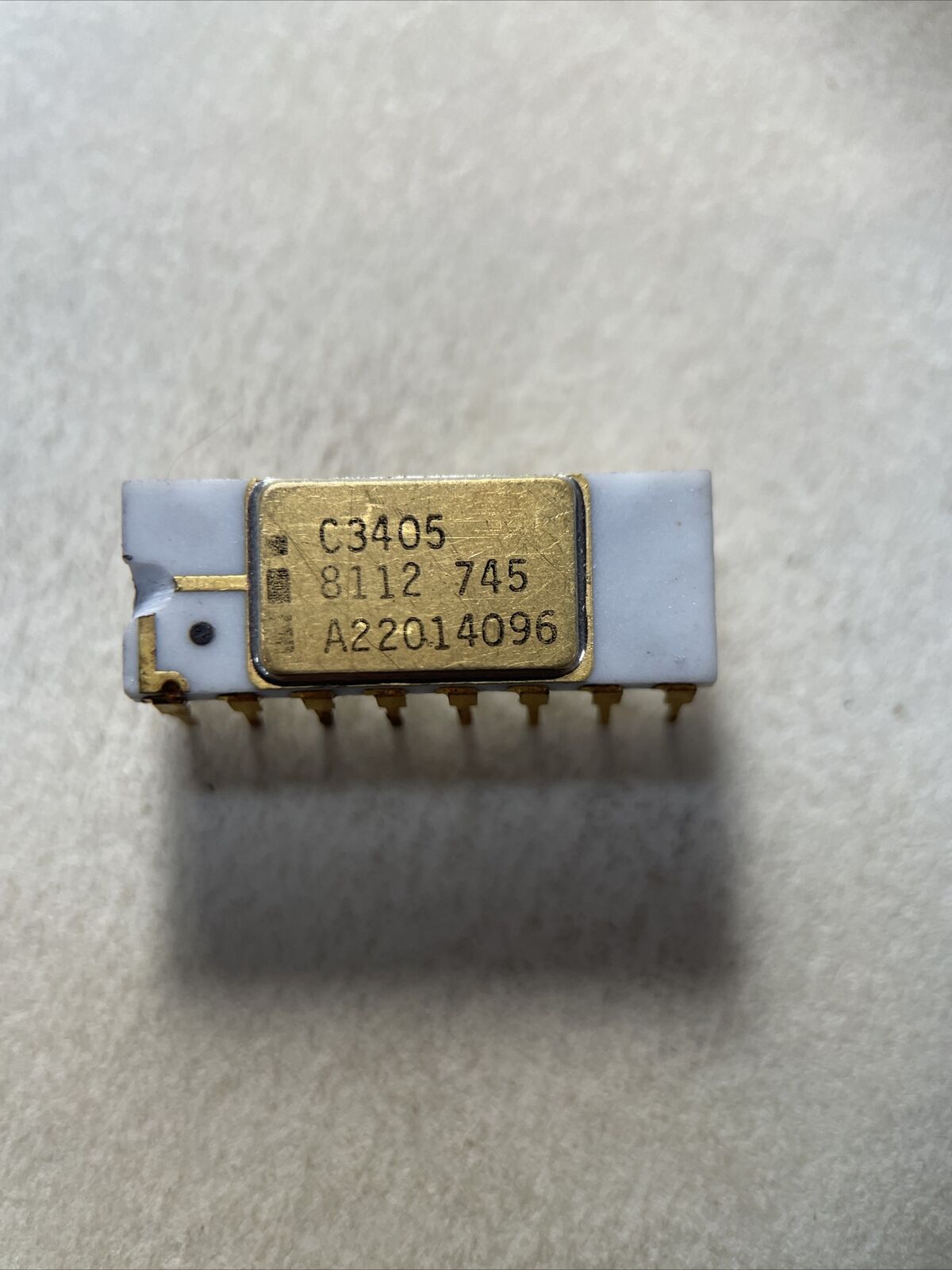 Vintage Intel C3405 3-bit Bipolar Control Register White Ceramic Gold C4004 Lot