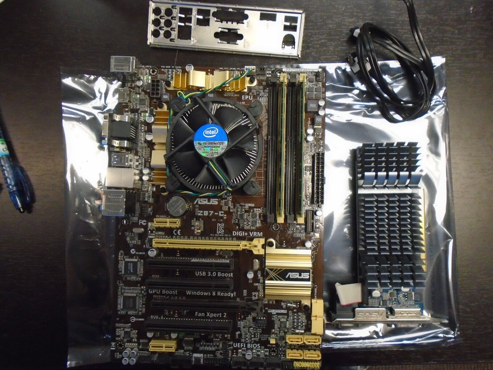ASUS Z87-C Motherboard tested and working, with Sata Cables, Video card, Shield