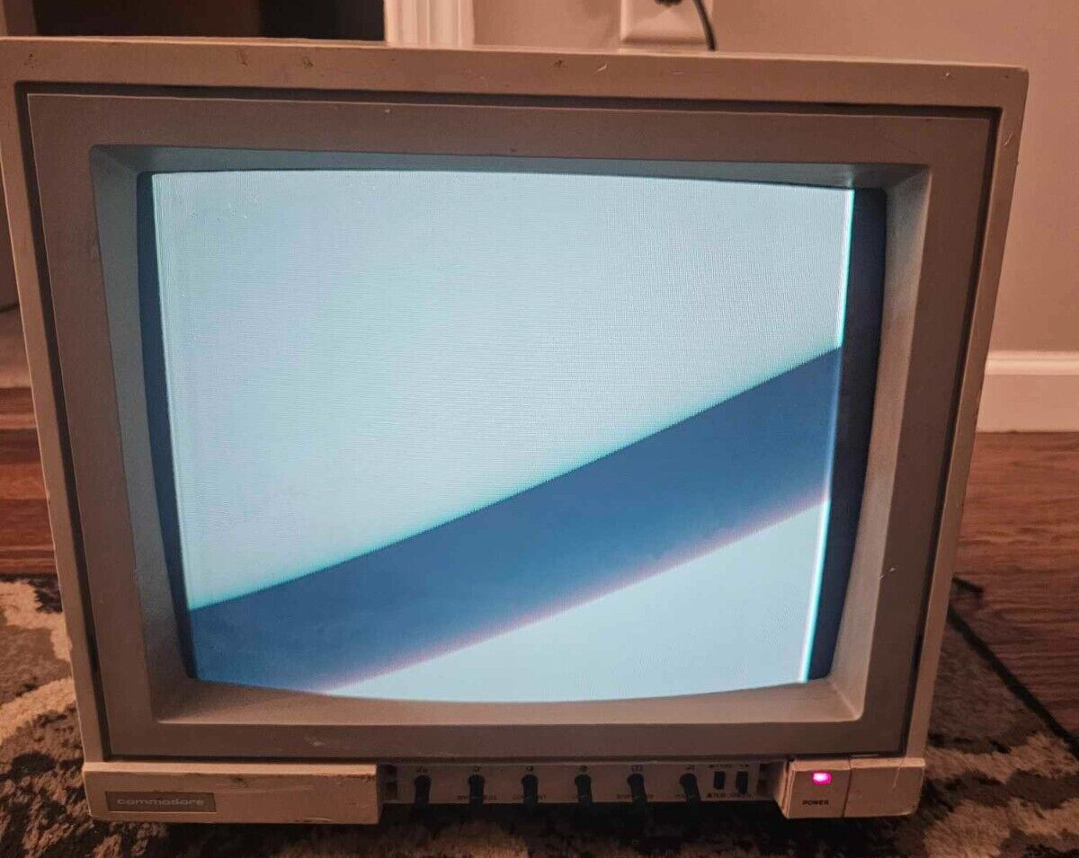 Retro Gaming / Vintage Commodore 128 Video Monitor Model 1902A - Tested Working
