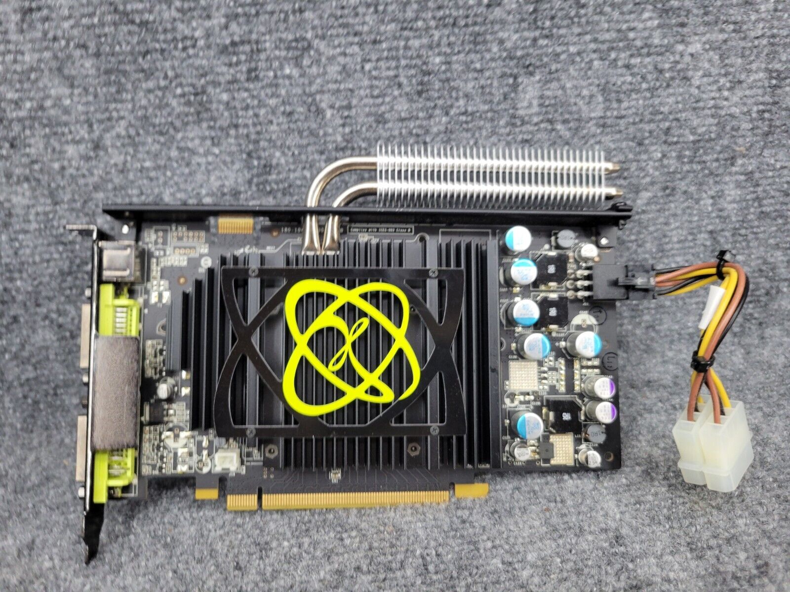XFX Nvidia GeForce 7950 GT 570Mhz 512MB Graphics Card (PV-T71J-YHE9)