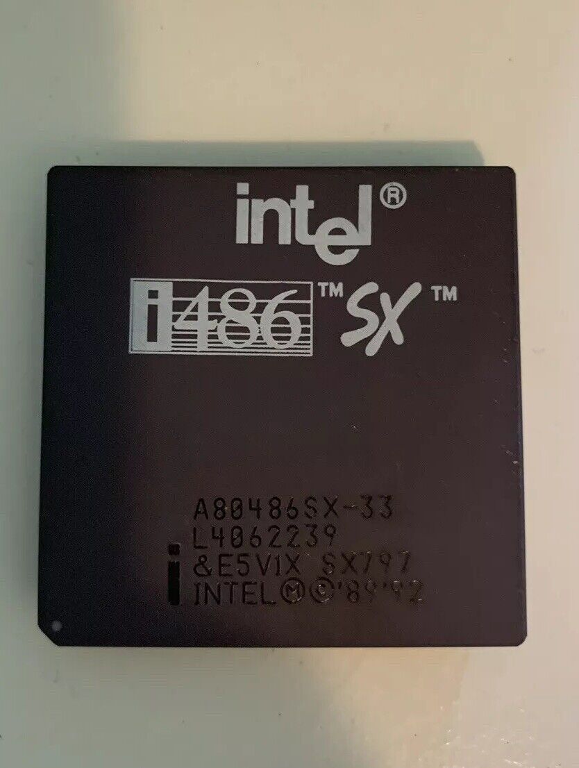 Intel i486 SX CPU A80486SX-33 SX729 Vintage Gold and Ceramic