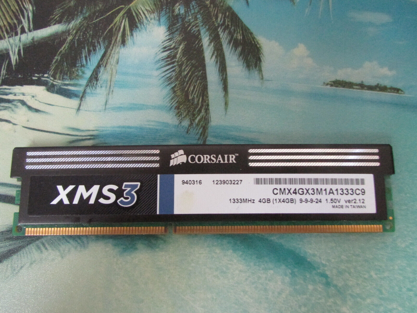 CORSAIR XMS3 DDR3 4GB (1X4GB) CMX4GX3M1A1333C9 MEMORY - (VER 2.12 or 8.16)