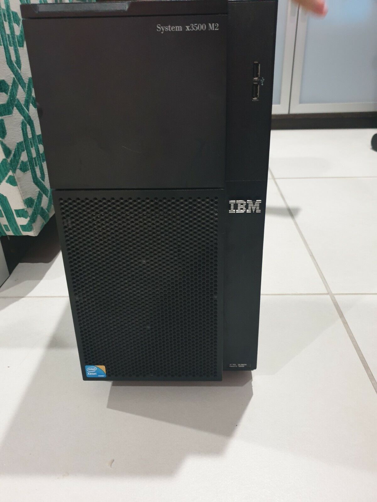 IBM Server x3500 M2 Xeon CPU, 18GB Ram, 320GB & 2TB Hdd - Tested an Working