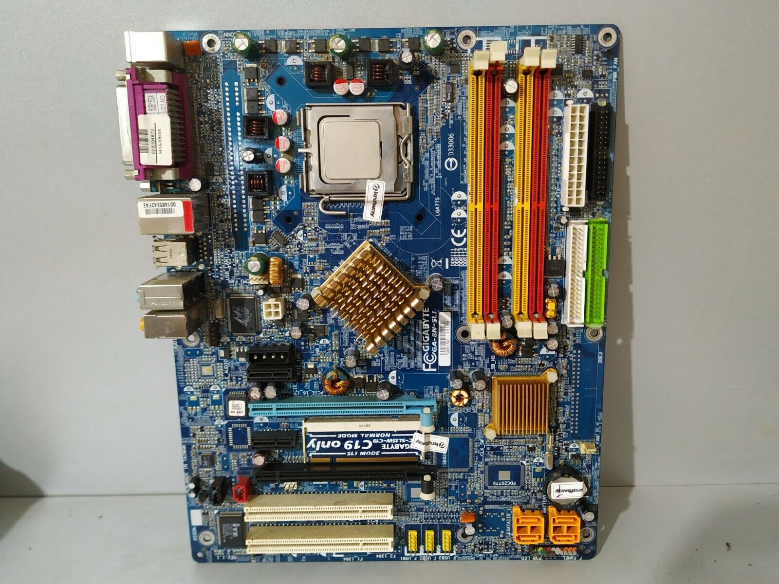 GIgabyte GA-8N-SLI LGA775 motherboard + CPU Pentium4 531 3.00 GHZ