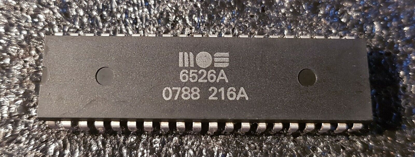 MOS 6526A CIA, Chip for Commodore 64/128/1570/1571, Genuine part working.