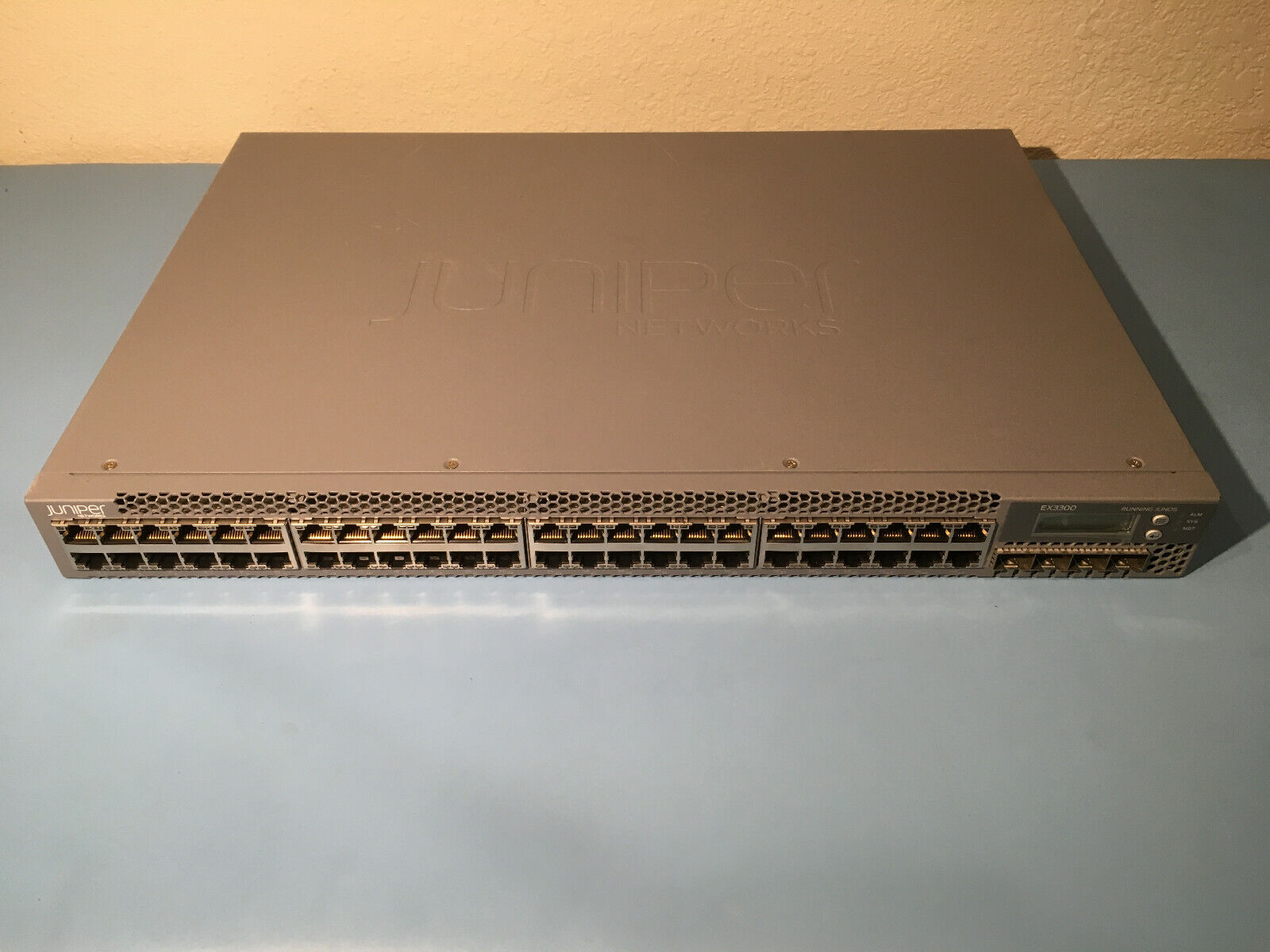 Juniper Networks EX3300-48T 48 Port Gigabit 4x 10 GbE SPF+ Ports Switch - Tested