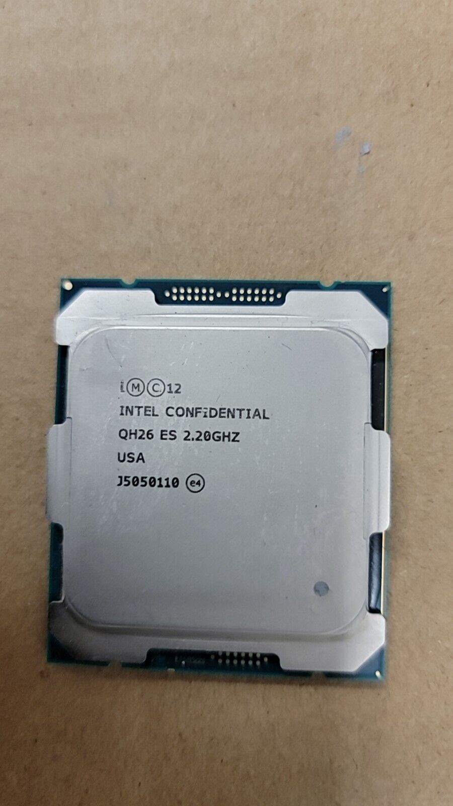 Intel CONFIDENTIAL Processor  QH26 E5  2.2Ghz 18-core LGA2011-3 CPU