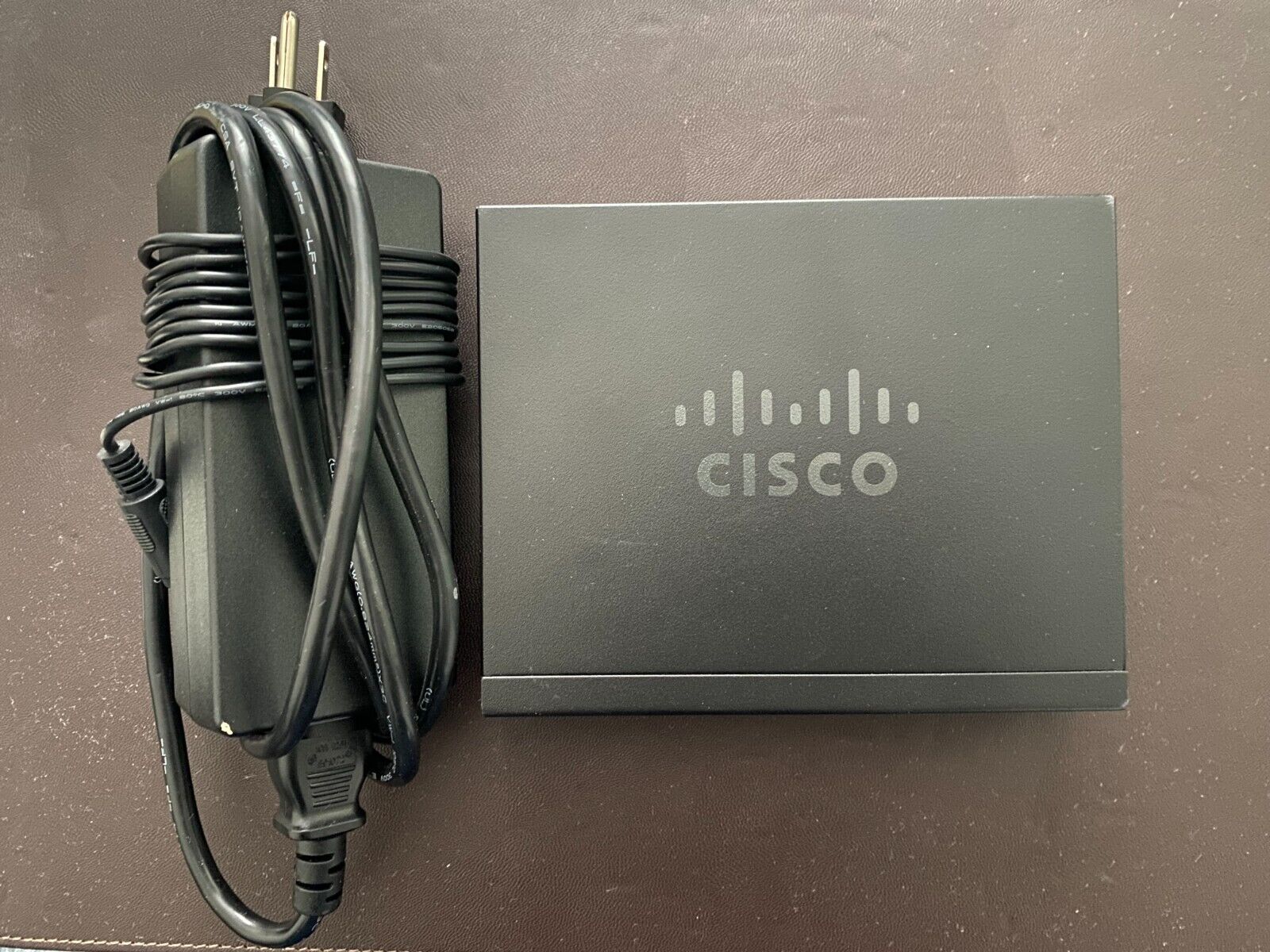Cisco SG110D-08HP PoE Ethernet Switch 8-Port Gigabit included Adapter 