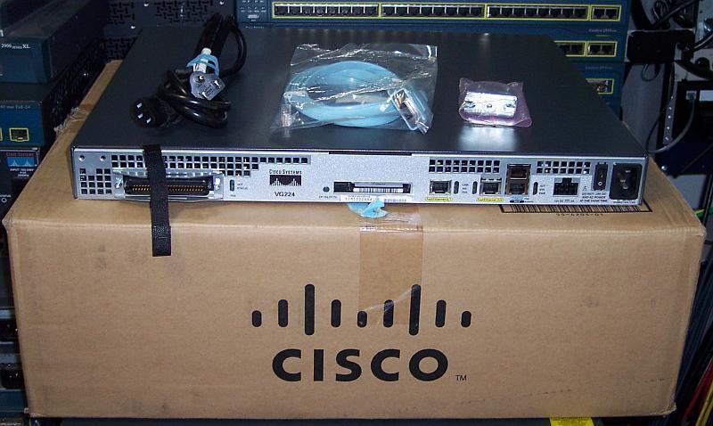 Cisco VG224 24-Port Voice over IP Analog Phone Gateway 7xAvailable 