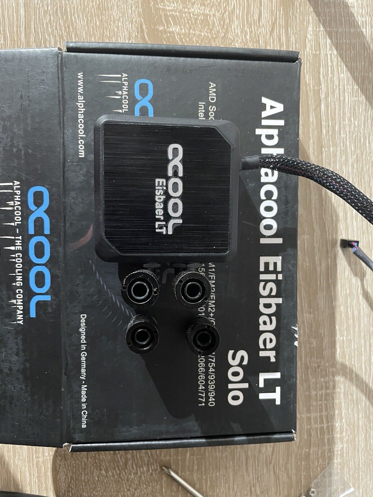 Alphacool Eisbaer LT (Solo) With 8/5mm Fittings and Hoses.