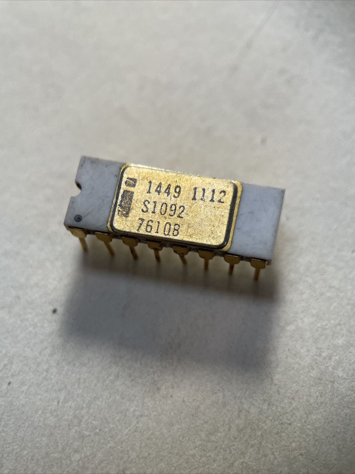 Vintage Computer Chip Gold White Ceramic Intel S1092 Rare