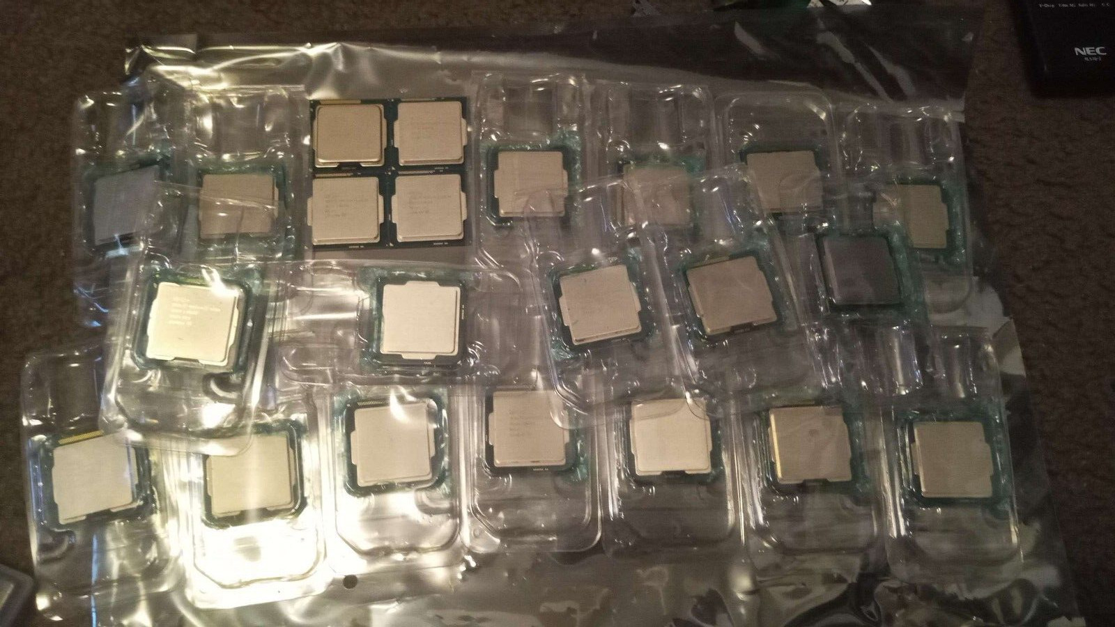 Lot of 22x Intel Pentium CPUs: (10)G3220,(9)G2030,(1)G2120,(1)G2130,(1)G2020