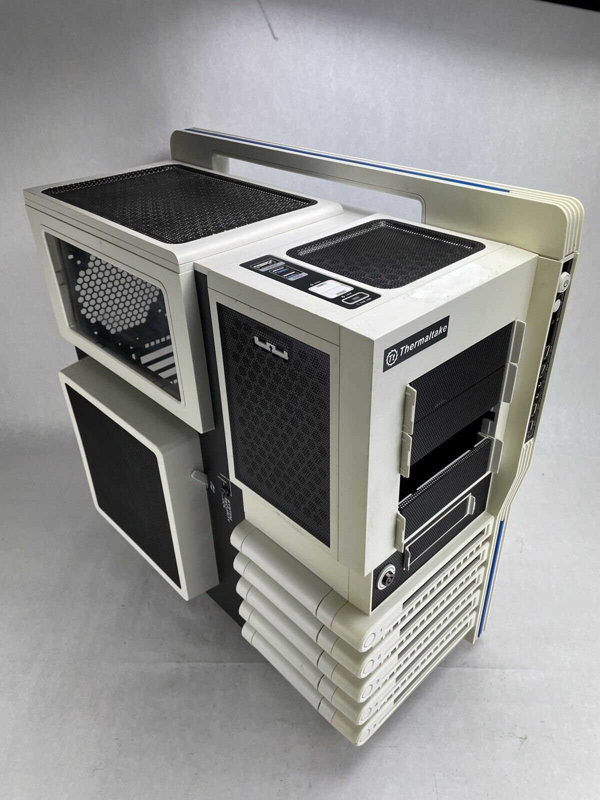 Thermaltake Level 10 GT Full Tower ATX Computer Case No PSU