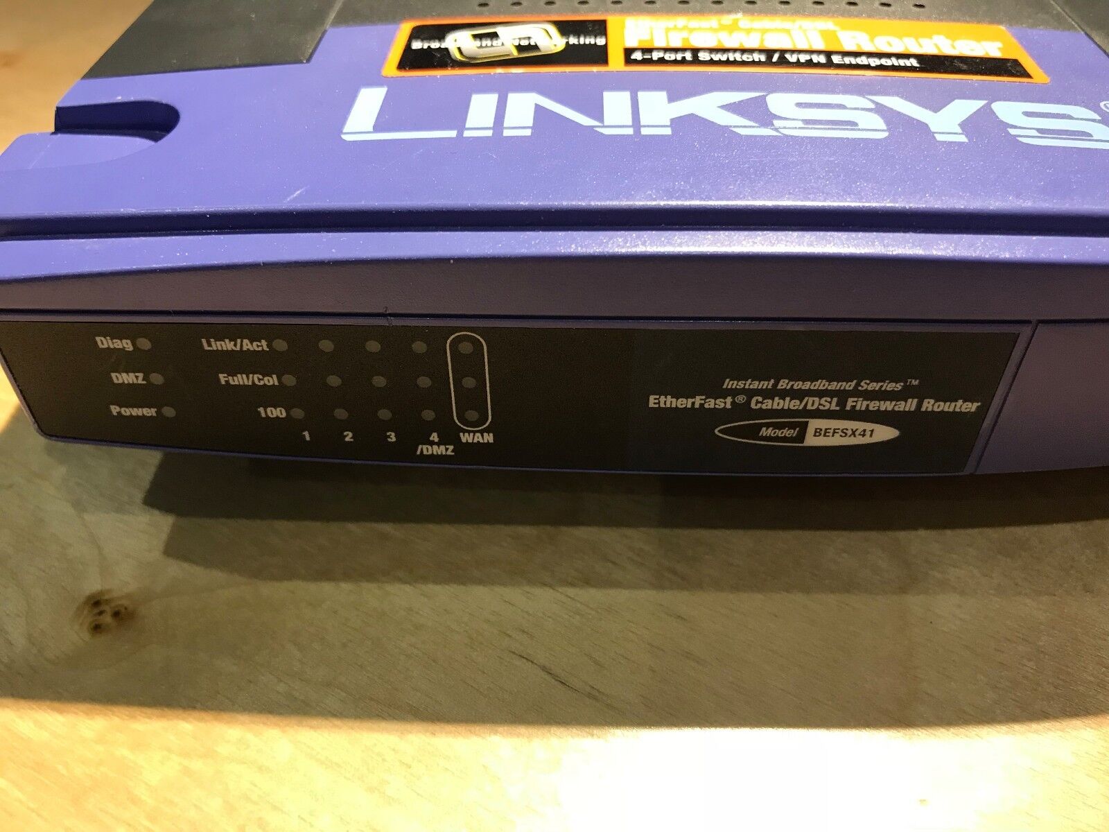 Linksys BEFSX41 EtherFast Cable DSL Firewall Router with 4-Port 10-100 Switch