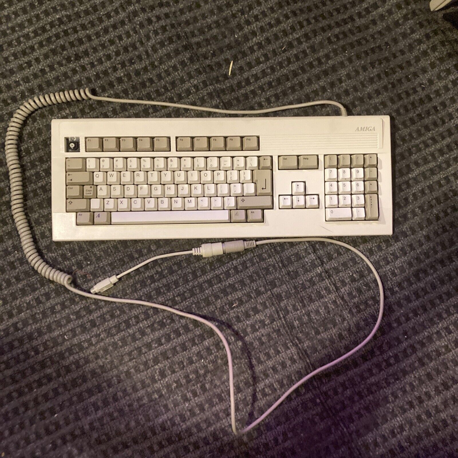 Amiga KPR-E94YC Commodore Keyboard Untested 