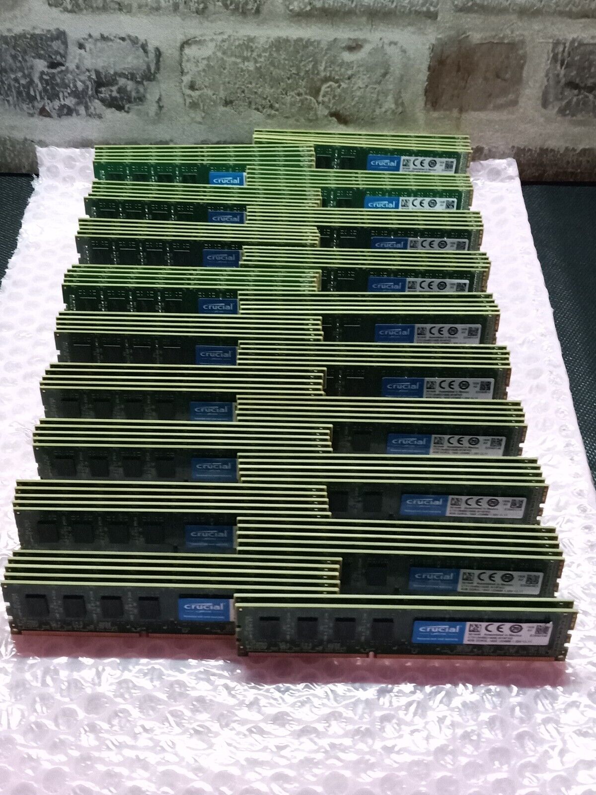 Lot of 92 Crucial 368GB (92x4GB) DDR3L 1600MHz PC3-12800U Desktop RAM-EXLNT COND