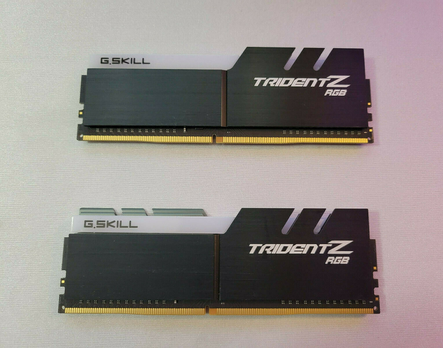 G.SKILL TridentZ RGB Series 16GB (2 x 8GB) SDRAM DDR4 3200 F4-3200C16D-16GTZR